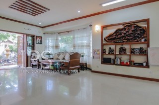 5 Bedroom Villa For Rent - Tonle Bassac , Phnom Penh thumbnail