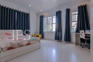 5 Bedroom Villa For Rent - Tonle Bassac , Phnom Penh thumbnail