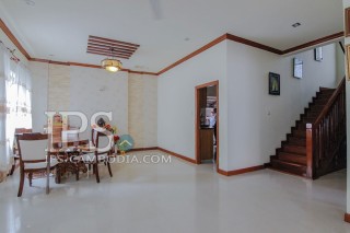 5 Bedroom Villa For Rent - Tonle Bassac , Phnom Penh thumbnail