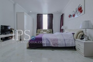 5 Bedroom Villa For Rent - Tonle Bassac , Phnom Penh thumbnail