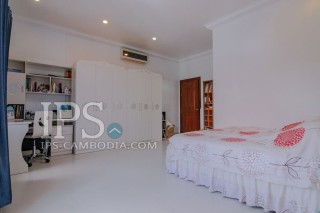 5 Bedroom Villa For Rent - Tonle Bassac , Phnom Penh thumbnail