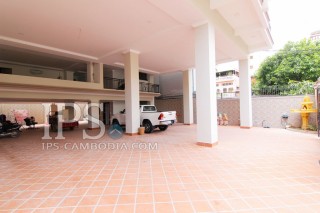 2 Bedrooms Apartment For Rent - BKK2, Phnom Penh thumbnail