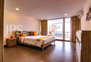 Renovated 4 Bedrooms Apartment For Sale - Ou Ruessei 2, Phnom Penh thumbnail