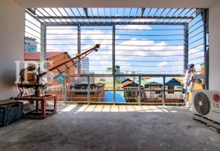 Renovated 4 Bedrooms Apartment For Sale - Ou Ruessei 2, Phnom Penh thumbnail