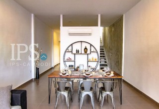 Renovated 4 Bedrooms Apartment For Sale - Ou Ruessei 2, Phnom Penh thumbnail