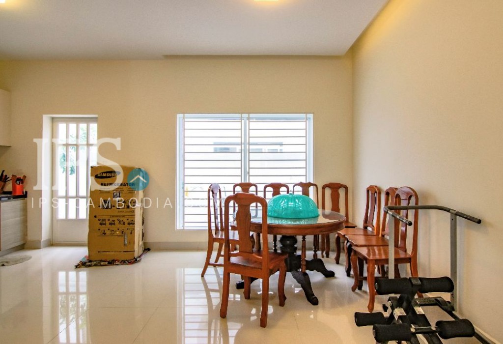 4 Bedroom Villa For Rent in 4 Bedrooms, Phnom Penh 4946 | IPS Cambodia