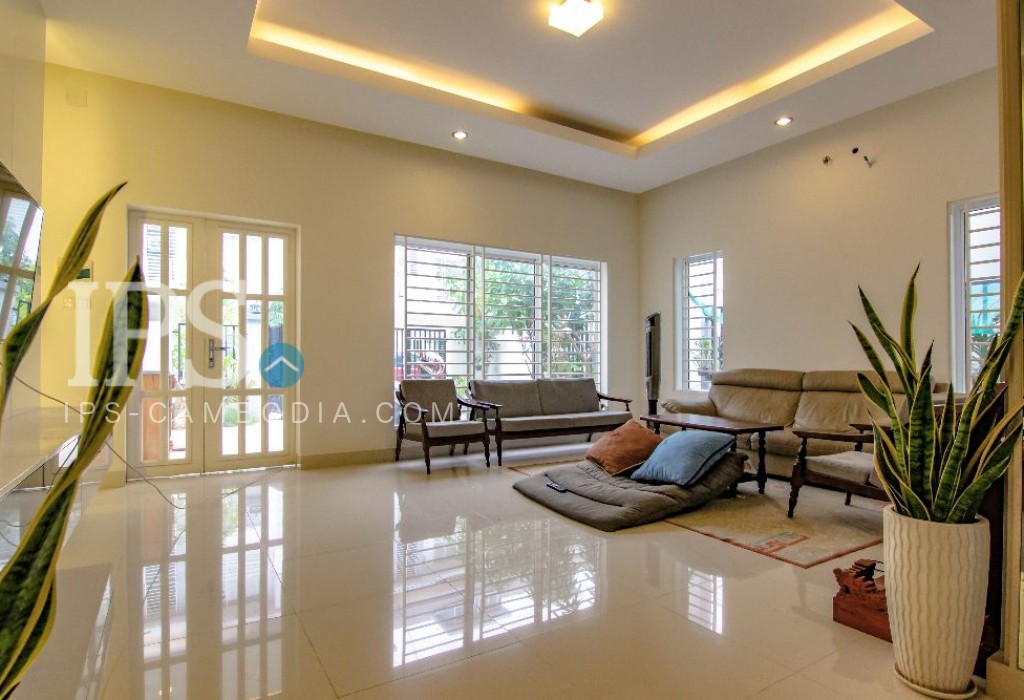 4 Bedroom Villa For Rent in 4 Bedrooms, Phnom Penh 4946 IPS Cambodia