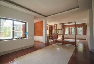 Siem Reap 2 Bedroom Apartment Rental - 60m Road thumbnail