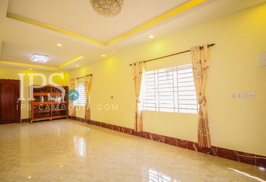 4 Bedroom Villa For Rent - Vihear Chen, Siem Reap - Image 3