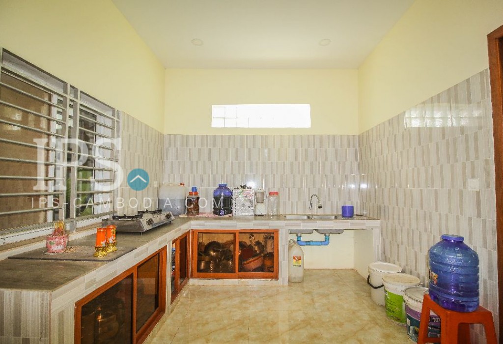 4 Bedroom Villa For Rent - Vihear Chen, Siem Reap - Image 4