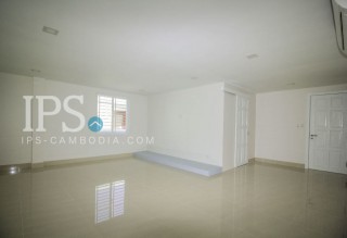 4 Bedrooms Townhouse  for Rent in Siem Reap thumbnail