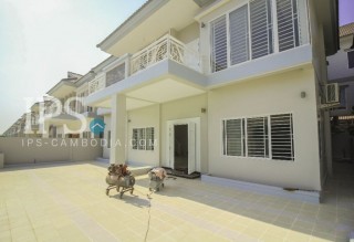 4 Bedrooms Townhouse  for Rent in Siem Reap thumbnail