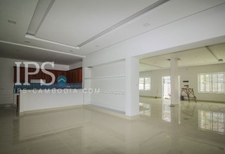 4 Bedrooms Townhouse  for Rent in Siem Reap thumbnail