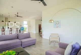 White Villa for Sale in Siem Reap thumbnail