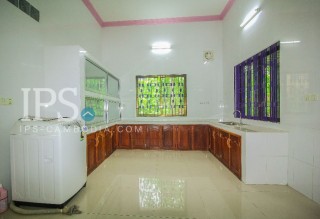 6 Bedrooms Villa for Rent in Siem Reap  thumbnail