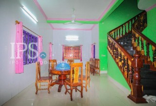 6 Bedrooms Villa for Rent in Siem Reap  thumbnail