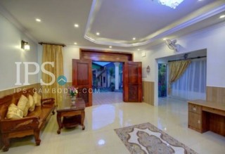 24 Bedroom Villa/Hotel  for Rent in Siem Reap  thumbnail