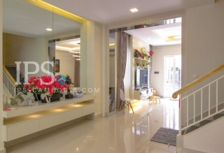 4 Bedrooms Townhouse For Rent, Penghuoth 371 - Phnom Penh thumbnail