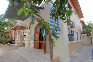 3 Bedroom Villa For Rent-Tonle Bassac, Phnom Penh thumbnail