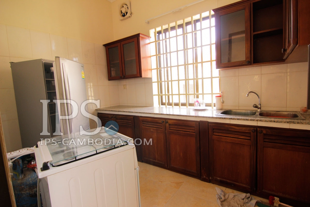 10 Bedroom Commercial Villa For Rent - Beoung Raing, Phnom Penh - Image 6