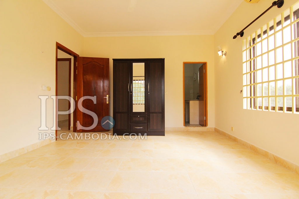 10 Bedroom Commercial Villa For Rent - Beoung Raing, Phnom Penh - Image 10
