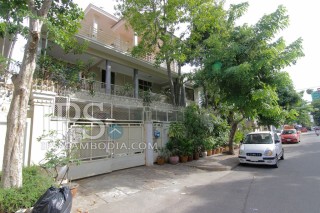 10 Bedroom Commercial Villa For Rent - Beoung Raing, Phnom Penh thumbnail