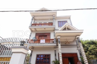 Ideal Nine Bedroom Commercial Building for Rent in Siem Reap - Kouk Chak thumbnail