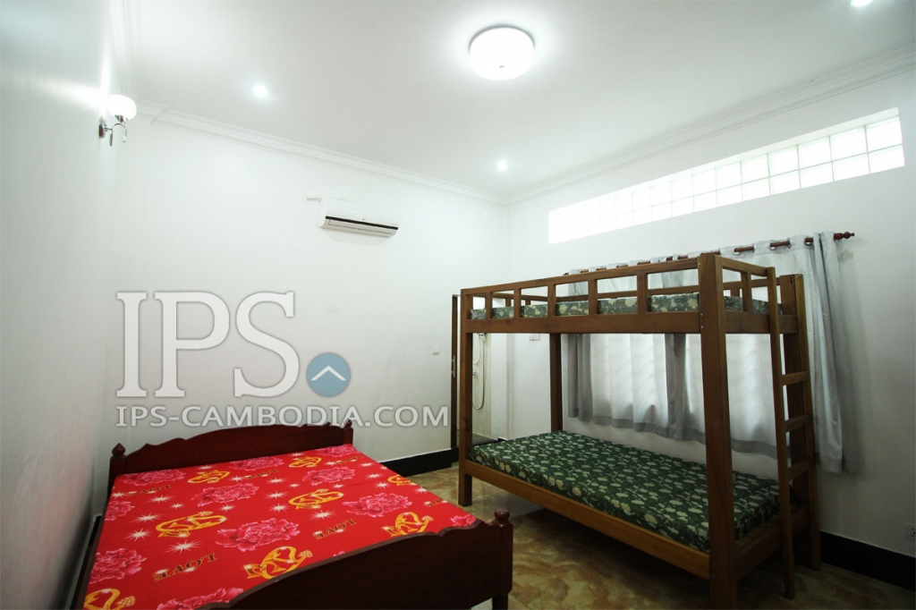 5 Bedroom Villa Behind Night Market - Siem Reap Rentals - Image 4