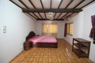 Classic Two Bedroom Villa for Rent in Svay Dong Kom - Siem Reap thumbnail