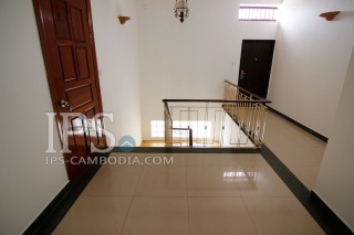 5 Bedroom Villa For Rent - Tonle Bassac, Phnom Penh thumbnail