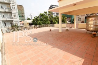 5 Bedroom Villa For Rent - Tonle Bassac, Phnom Penh thumbnail