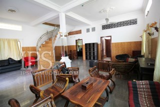 3 Bedroom Villa for Rent-Wat Damnak, Siem Reap thumbnail