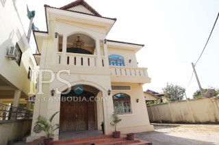 3 Bedroom Villa for Rent-Wat Damnak, Siem Reap thumbnail