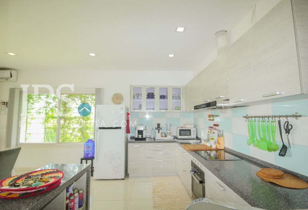 3 Bedroom European Villa for Rent - Siem Reap - Image 8