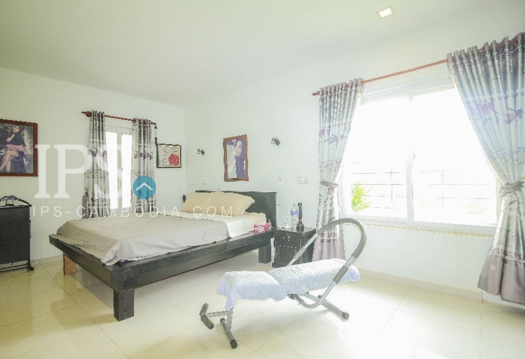 3 Bedroom European Villa for Rent - Siem Reap - Image 11