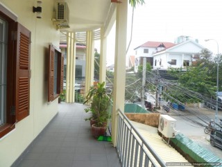 Renovated 1 Bedroom Apartment For Rent - BKK1, Phnom Penh thumbnail