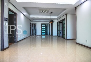 4 Bedroom Condo For Rent in De Castle Royal, Phnom Penh thumbnail