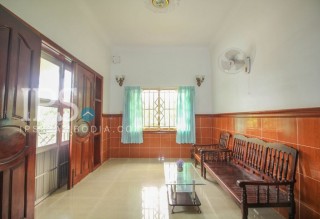 5 Bedroom Villa for Rent in Siem Reap- Svay Dangkum thumbnail