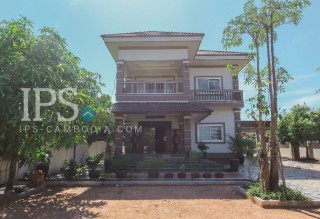 4 Bedroom Villa For Sale - Sala Kamreuk, Siem Reap thumbnail