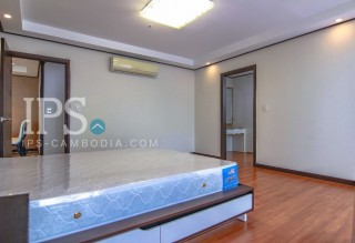 3 Bedroom Condo For Rent - De Castle, BKK1, Phnom Penh thumbnail