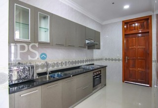 1 Bedroom Serviced Apartment For Rent - BKK1, Phnom Penh thumbnail