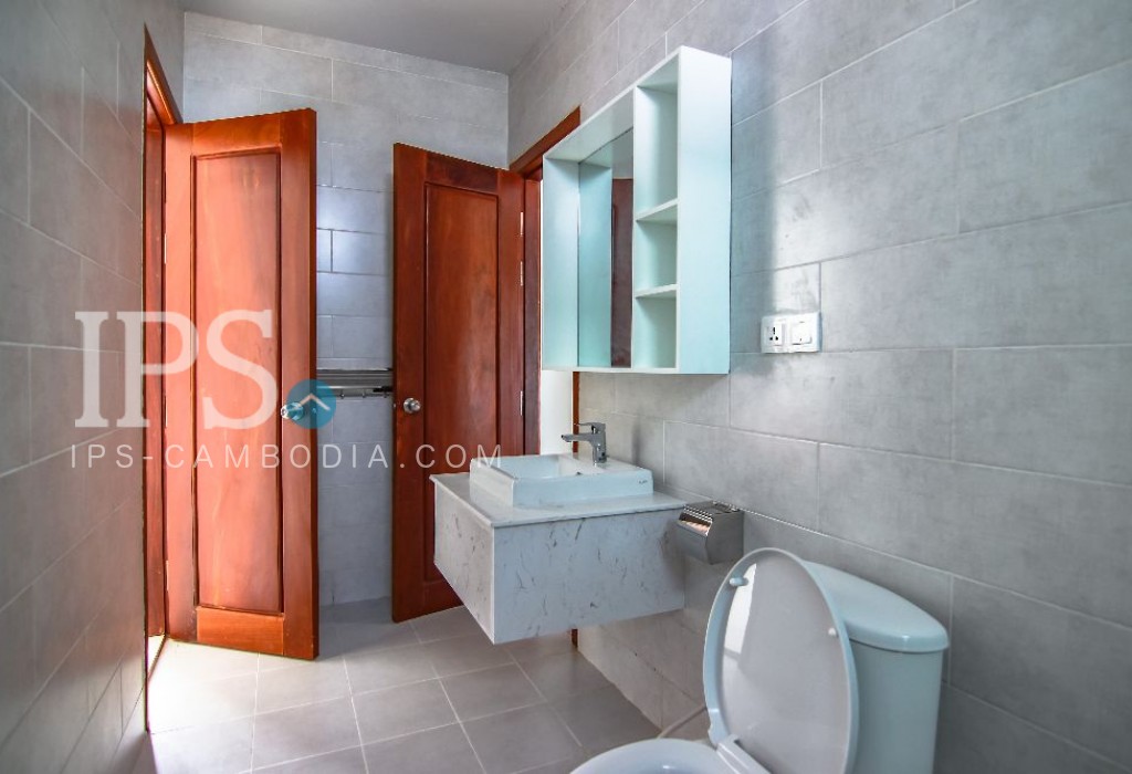 1 Bedroom For Rent In Tonle Bassac, Phnom Penh - Image 9