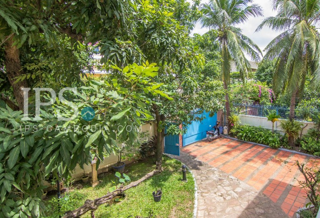 6 Bedroom Colonial  Villa For Rent  - Tonle Bassac , Phnom Penh - Image 6
