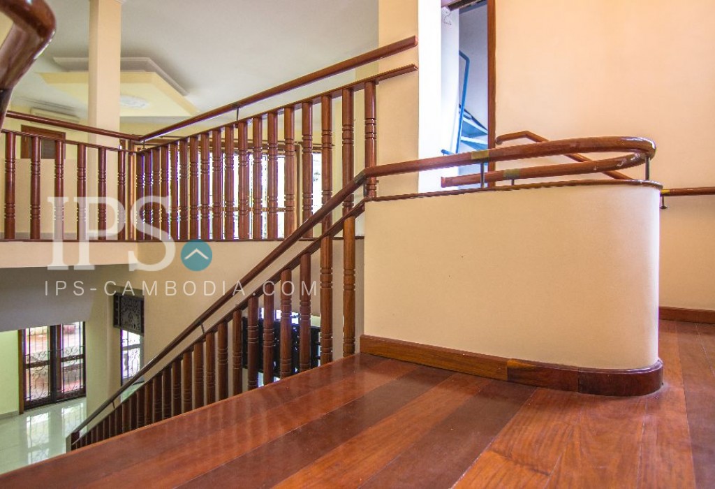 6 Bedroom Colonial  Villa For Rent  - Tonle Bassac , Phnom Penh - Image 20