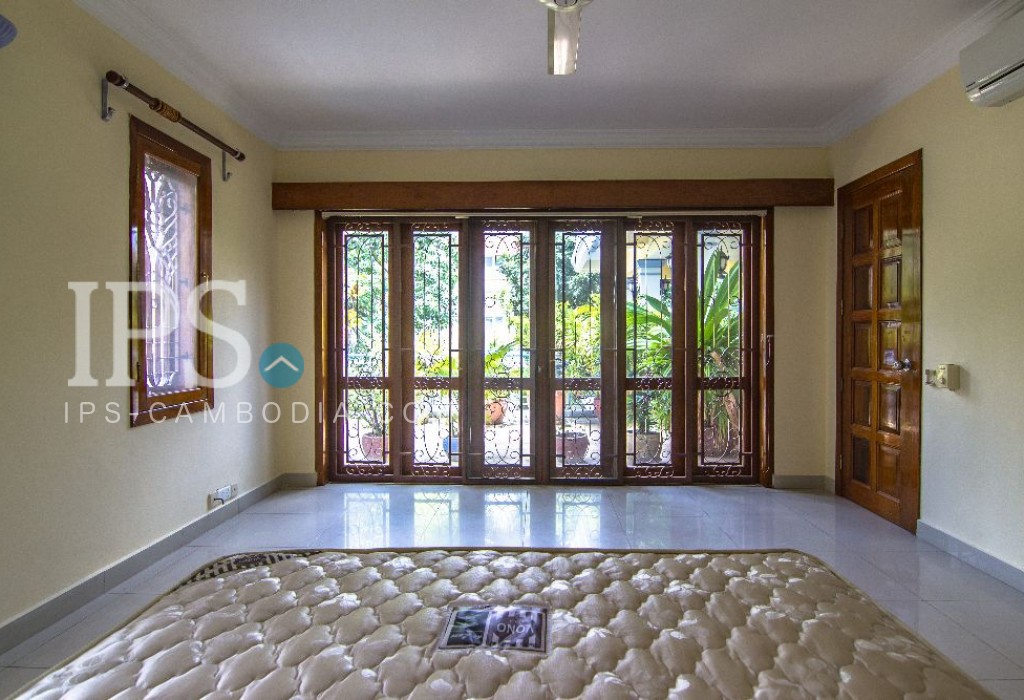 6 Bedroom Colonial  Villa For Rent  - Tonle Bassac , Phnom Penh - Image 13