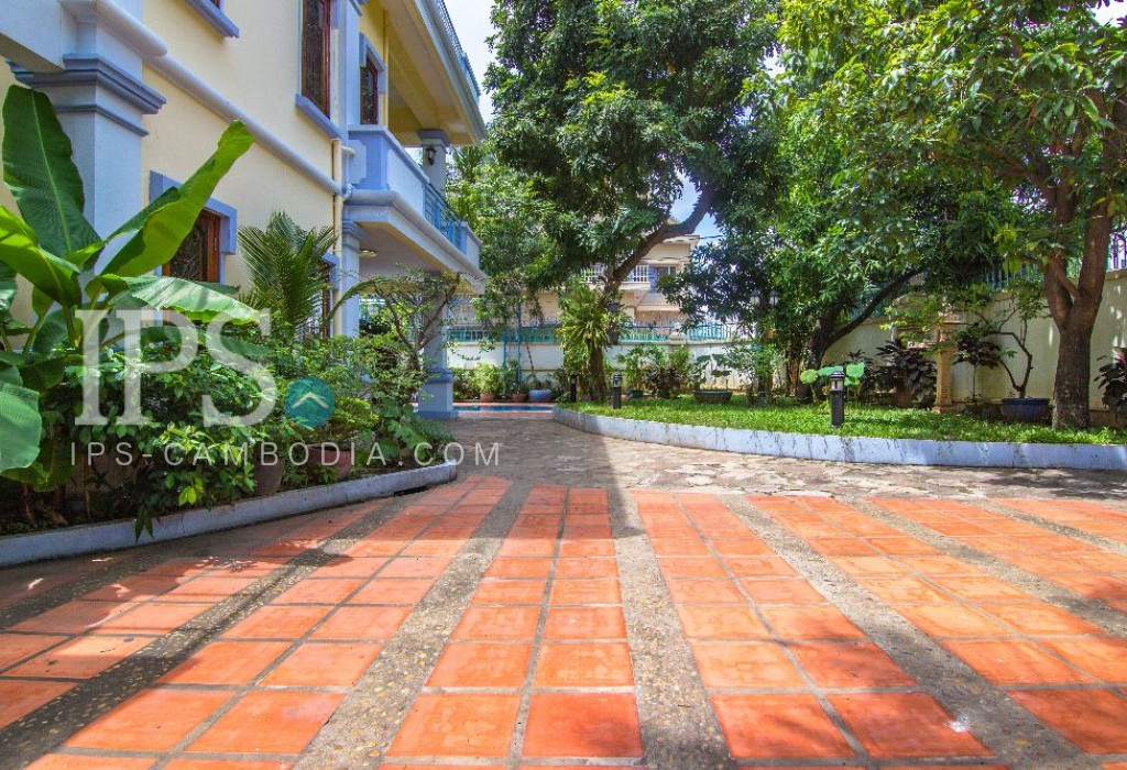 6 Bedroom Colonial  Villa For Rent  - Tonle Bassac , Phnom Penh - Image 4