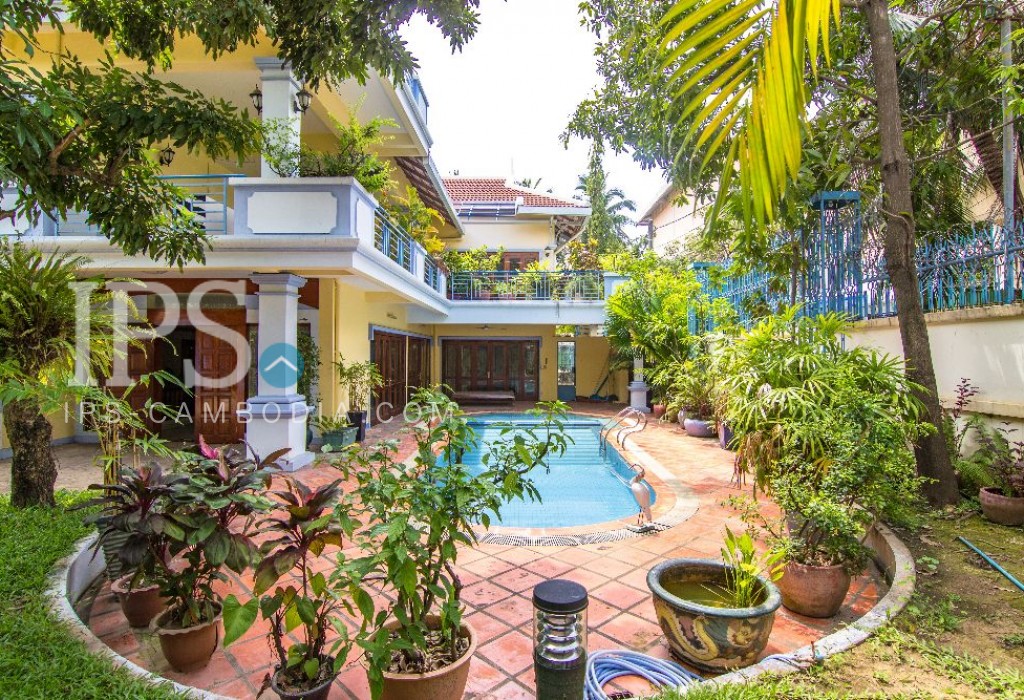 6 Bedroom Colonial  Villa For Rent  - Tonle Bassac , Phnom Penh - Image 2