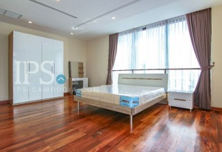 3 Bedroom Penthouse Apartment For Rent - BKK1, Phnom Penh thumbnail