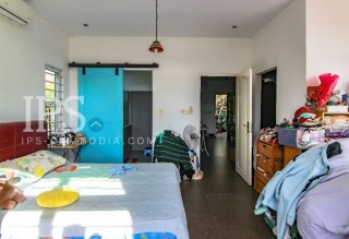 5 Bedroom House For Sale - Takhmao, Phnom Penh thumbnail