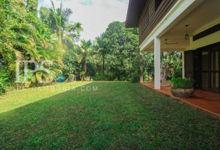 5 Bedroom Villa with Huge Yard for Sale - Siem Reap thumbnail